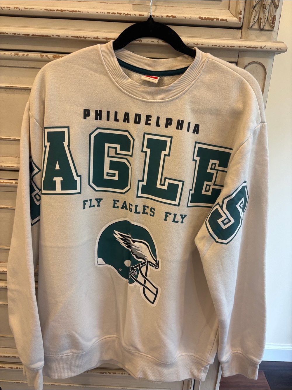 Philadelphia Eagles White & Green Crewneck Sweatshirt